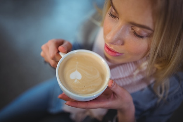 Cappuccino jak pić aby wydobyć pełnię smaku?