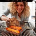 Funkcją grill w piekarniku jak działa podczas przygotowywania potraw?
