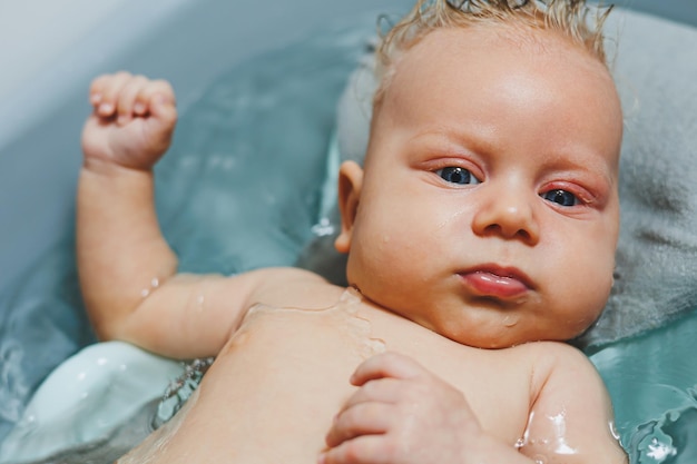 Jaka temperatura wody do kąpania noworodka jest najbezpieczniejsza?