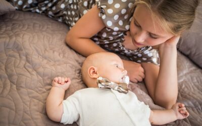 W co ubrać noworodka do spania, aby zapewnić mu spokojną noc?