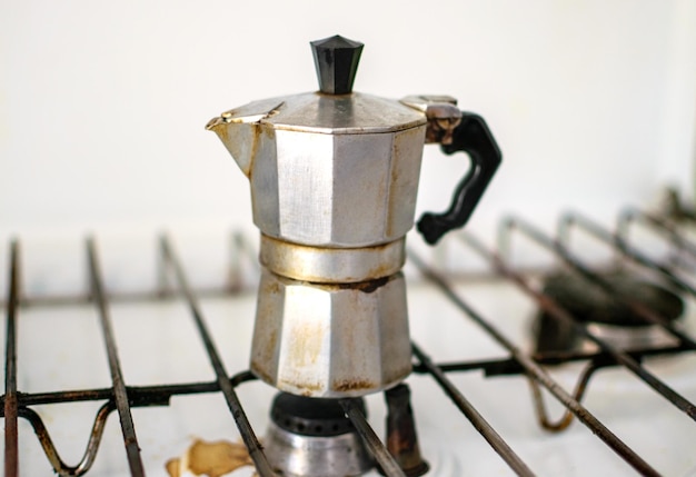 Włoska kawiarka jak używać żeby kawa była aromatyczna?