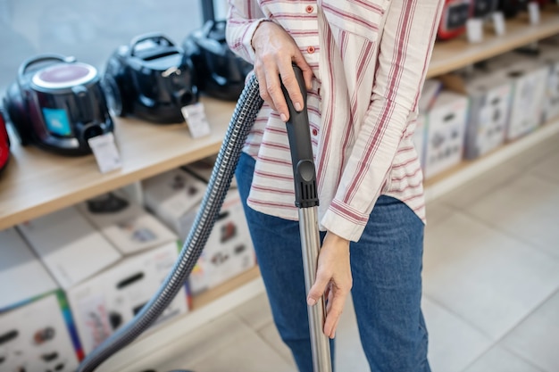 Ile kosztuje maszyna do czyszczenia suchym lodem i od czego to zależy?