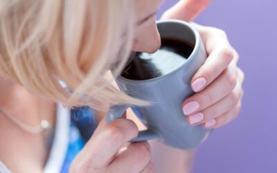 Jak korzystać z kawiarki, by cieszyć się aromatyczną kawą?