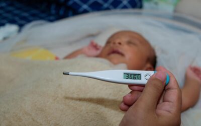 Jaka normalna temperatura u niemowlaka i kiedy warto się niepokoić?
