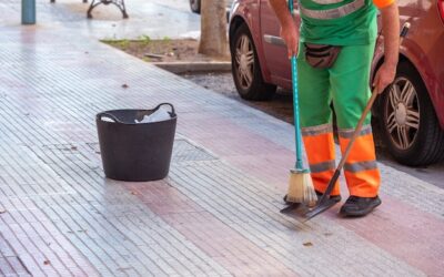 Jaki sprzęt do czyszczenia kostki brukowej sprawdzi się w ogrodzie?