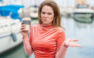 Dlaczego w kawiarce zostaje woda i co może być przyczyną?