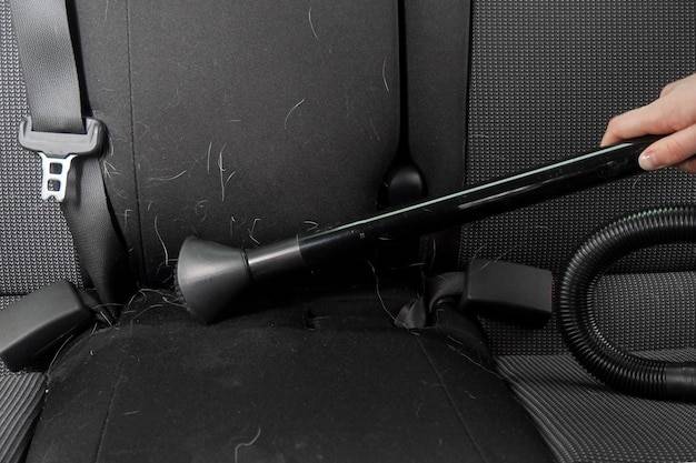 Jaki odkurzacz do prania samochodu wybrać, by ułatwić sobie czyszczenie wnętrza?